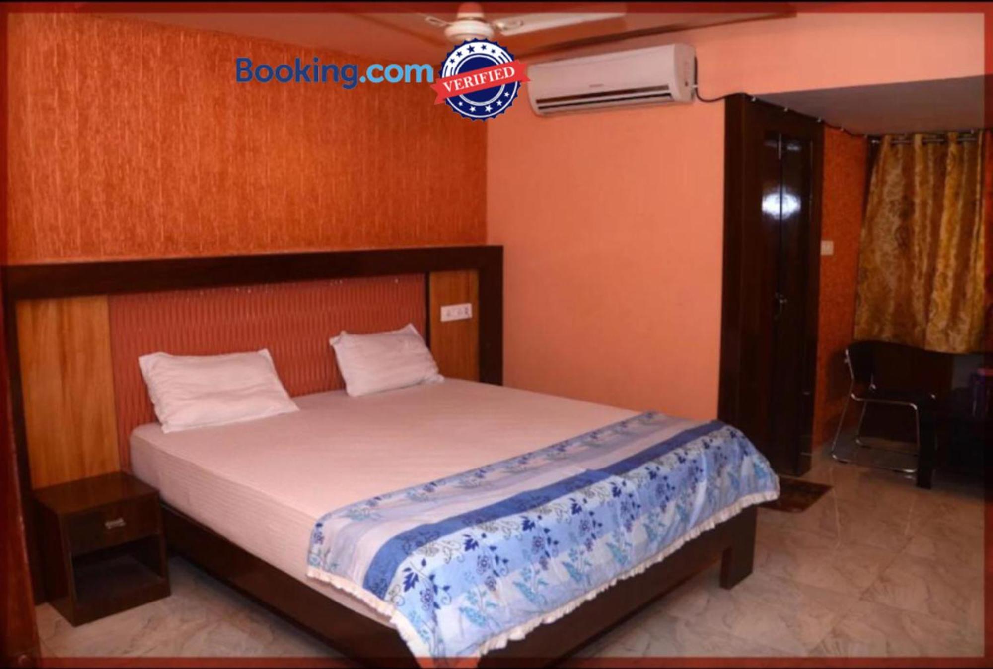 Hotel Swastik Guest House Varanasi - Perfect Location And Comfortable Room Eksteriør bilde